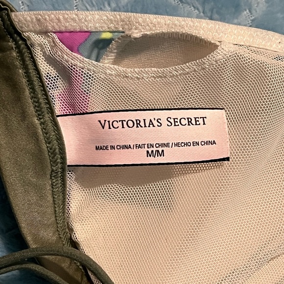 Victoria’s secret bikini top - Picture 4 of 4